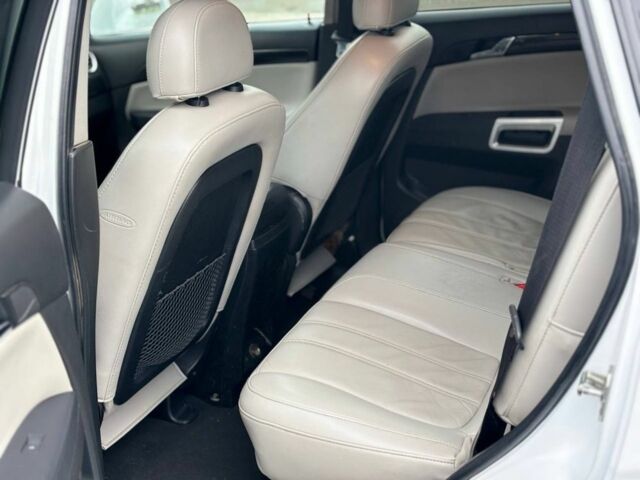 Білий Шевроле Каптіва, об'ємом двигуна 2.4 л та пробігом 1 тис. км за 7500 $, фото 7 на Automoto.ua