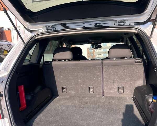 Белый Шевроле Каптива, объемом двигателя 2.4 л и пробегом 248 тыс. км за 8600 $, фото 5 на Automoto.ua