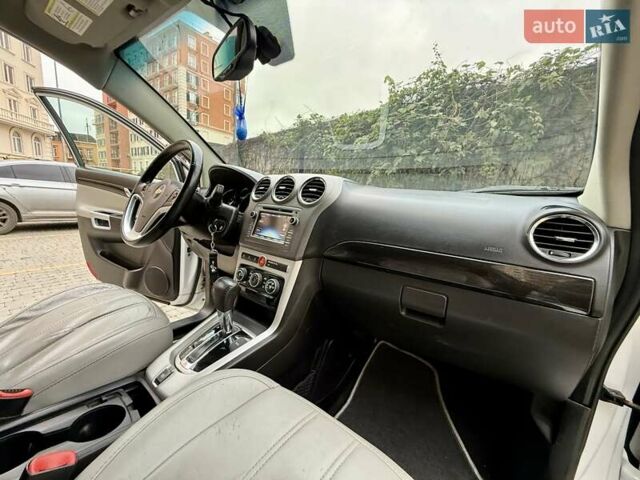 Белый Шевроле Каптива, объемом двигателя 2.4 л и пробегом 220 тыс. км за 7999 $, фото 51 на Automoto.ua