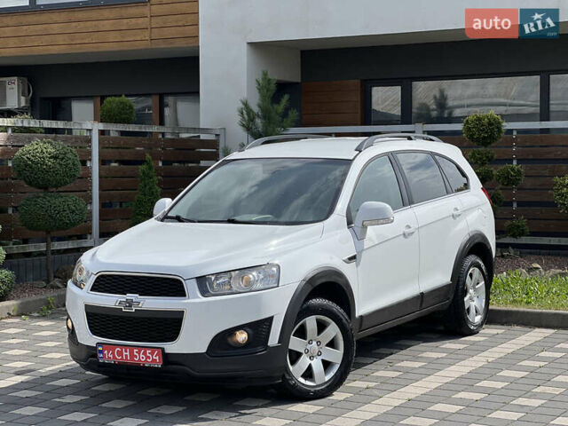 Белый Шевроле Каптива, объемом двигателя 2.2 л и пробегом 177 тыс. км за 12900 $, фото 1 на Automoto.ua