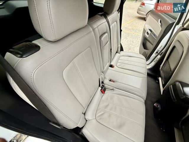 Белый Шевроле Каптива, объемом двигателя 2.4 л и пробегом 220 тыс. км за 7999 $, фото 36 на Automoto.ua