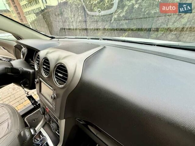 Белый Шевроле Каптива, объемом двигателя 2.4 л и пробегом 220 тыс. км за 7999 $, фото 48 на Automoto.ua