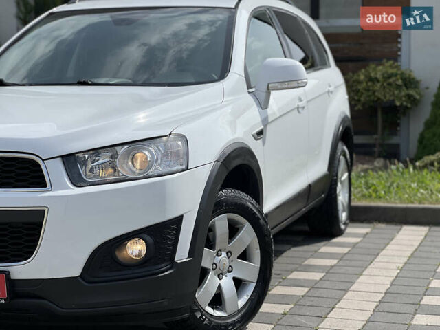 Белый Шевроле Каптива, объемом двигателя 2.2 л и пробегом 177 тыс. км за 12900 $, фото 5 на Automoto.ua