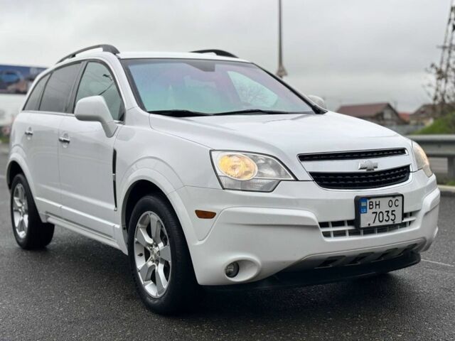 Білий Шевроле Каптіва, об'ємом двигуна 2.4 л та пробігом 1 тис. км за 7500 $, фото 3 на Automoto.ua