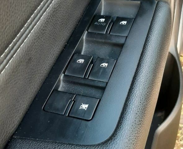 Белый Шевроле Каптива, объемом двигателя 2.2 л и пробегом 122 тыс. км за 13900 $, фото 4 на Automoto.ua