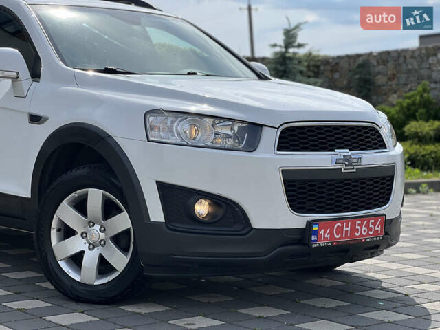 Белый Шевроле Каптива, объемом двигателя 2.2 л и пробегом 177 тыс. км за 12900 $, фото 10 на Automoto.ua