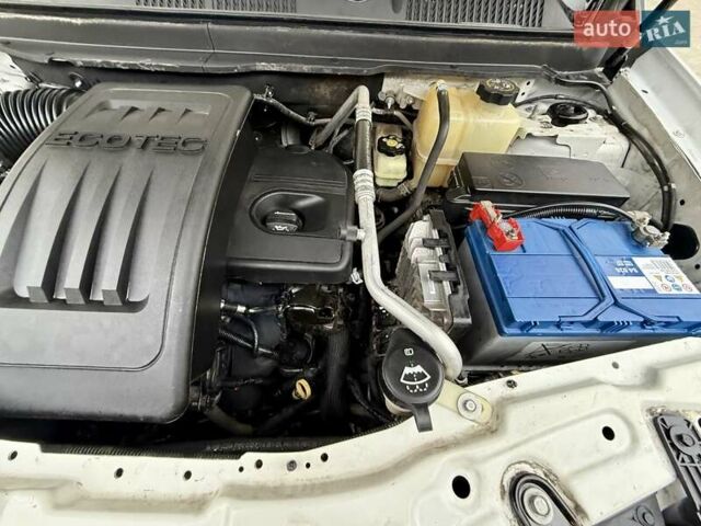 Белый Шевроле Каптива, объемом двигателя 2.4 л и пробегом 220 тыс. км за 7999 $, фото 56 на Automoto.ua