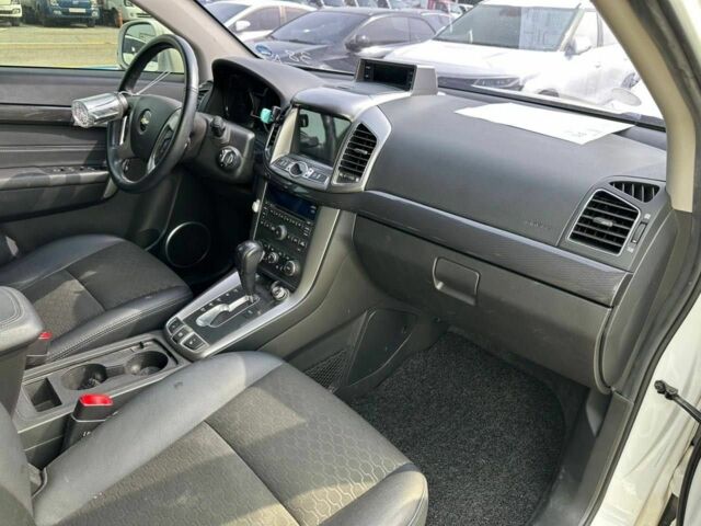 Белый Шевроле Каптива, объемом двигателя 0 л и пробегом 122 тыс. км за 3500 $, фото 4 на Automoto.ua