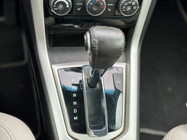 Білий Шевроле Каптіва, об'ємом двигуна 2.4 л та пробігом 1 тис. км за 7500 $, фото 10 на Automoto.ua