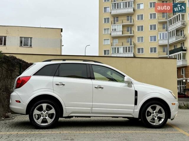 Белый Шевроле Каптива, объемом двигателя 2.4 л и пробегом 220 тыс. км за 7999 $, фото 2 на Automoto.ua