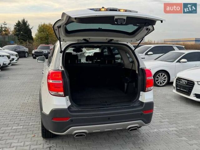 Білий Шевроле Каптіва, об'ємом двигуна 2.2 л та пробігом 150 тис. км за 11900 $, фото 7 на Automoto.ua