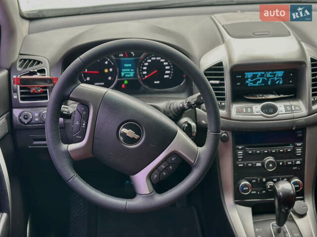 Белый Шевроле Каптива, объемом двигателя 2 л и пробегом 102 тыс. км за 13500 $, фото 9 на Automoto.ua