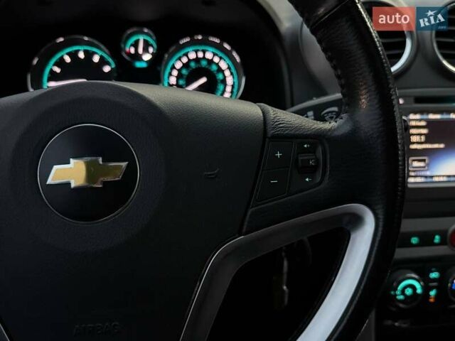 Білий Шевроле Каптіва, об'ємом двигуна 2.38 л та пробігом 139 тис. км за 10490 $, фото 18 на Automoto.ua