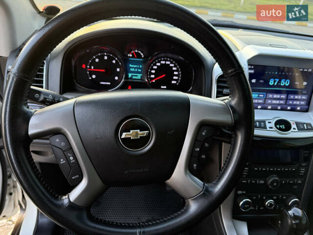 Белый Шевроле Каптива, объемом двигателя 2.23 л и пробегом 228 тыс. км за 12499 $, фото 35 на Automoto.ua