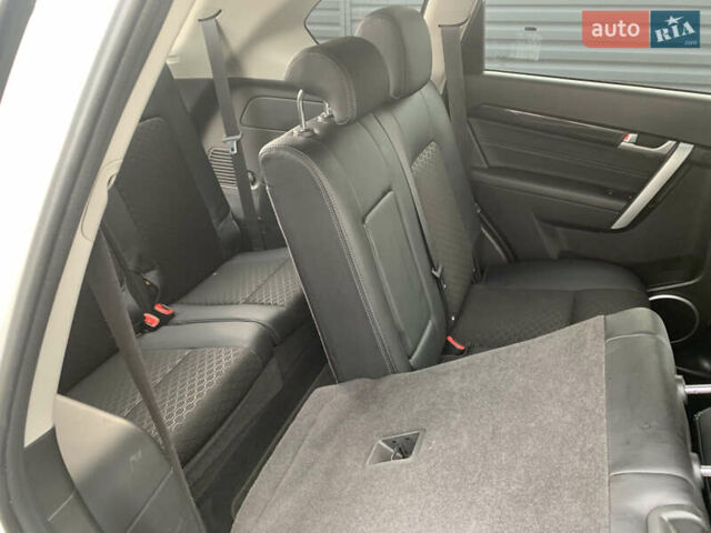 Белый Шевроле Каптива, объемом двигателя 2 л и пробегом 186 тыс. км за 12700 $, фото 17 на Automoto.ua