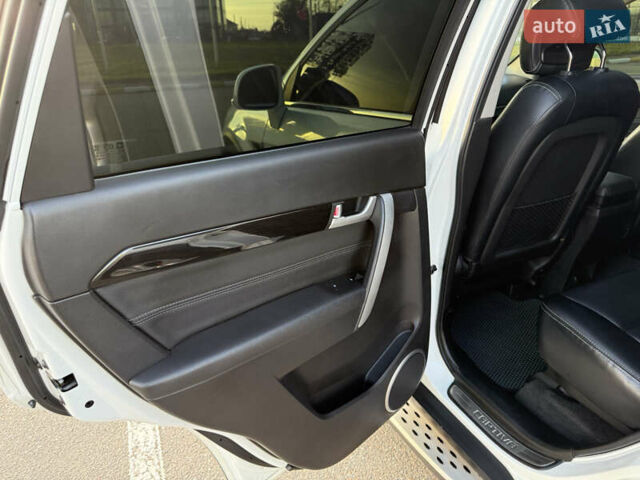 Белый Шевроле Каптива, объемом двигателя 2.23 л и пробегом 228 тыс. км за 12499 $, фото 19 на Automoto.ua