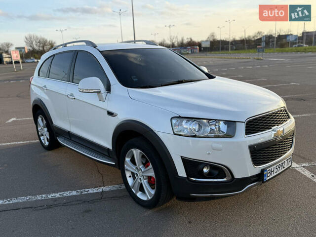 Белый Шевроле Каптива, объемом двигателя 2.23 л и пробегом 228 тыс. км за 12499 $, фото 4 на Automoto.ua