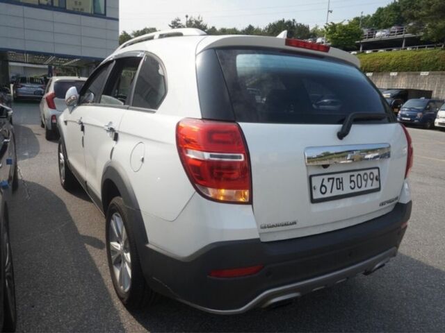 Белый Шевроле Каптива, объемом двигателя 2 л и пробегом 102 тыс. км за 2800 $, фото 3 на Automoto.ua