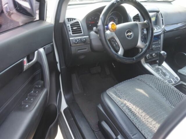 Белый Шевроле Каптива, объемом двигателя 2 л и пробегом 102 тыс. км за 2800 $, фото 7 на Automoto.ua