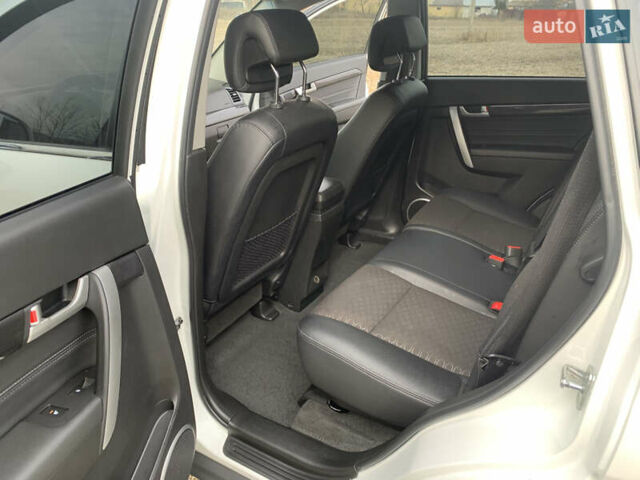 Белый Шевроле Каптива, объемом двигателя 2 л и пробегом 186 тыс. км за 12700 $, фото 20 на Automoto.ua