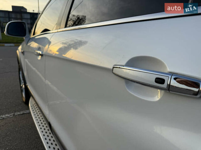 Белый Шевроле Каптива, объемом двигателя 2.23 л и пробегом 228 тыс. км за 12499 $, фото 39 на Automoto.ua