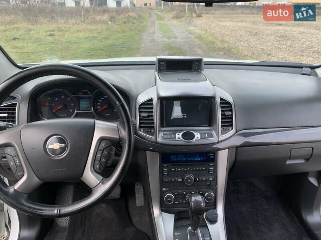 Білий Шевроле Каптіва, об'ємом двигуна 2 л та пробігом 186 тис. км за 12300 $, фото 23 на Automoto.ua