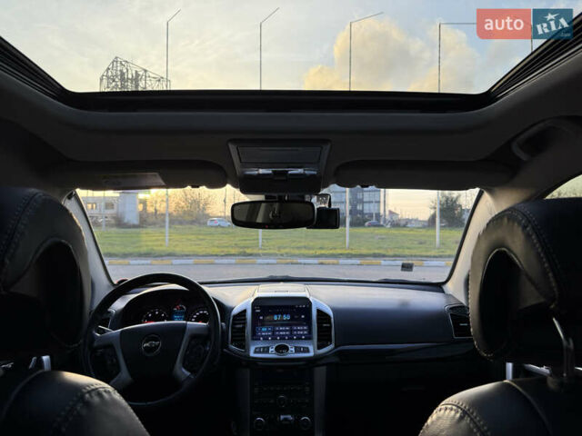 Белый Шевроле Каптива, объемом двигателя 2.23 л и пробегом 228 тыс. км за 12499 $, фото 24 на Automoto.ua