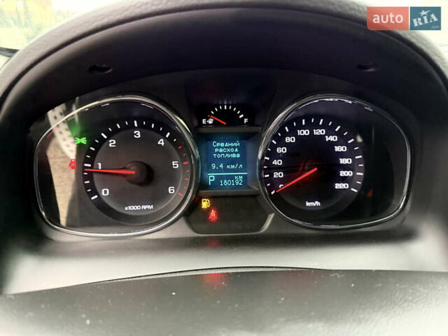 Білий Шевроле Каптіва, об'ємом двигуна 2 л та пробігом 180 тис. км за 13999 $, фото 17 на Automoto.ua