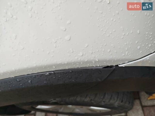 Білий Шевроле Каптіва, об'ємом двигуна 2.23 л та пробігом 255 тис. км за 14900 $, фото 6 на Automoto.ua