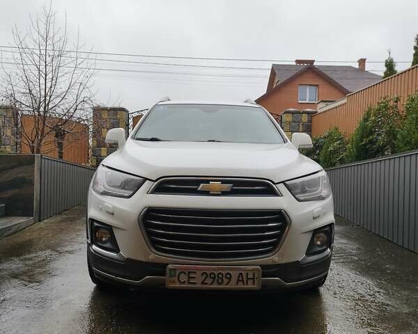 Белый Шевроле Каптива, объемом двигателя 2.23 л и пробегом 175 тыс. км за 17000 $, фото 1 на Automoto.ua