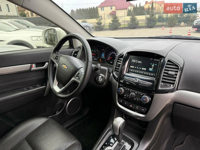 Білий Шевроле Каптіва, об'ємом двигуна 2 л та пробігом 180 тис. км за 13999 $, фото 22 на Automoto.ua