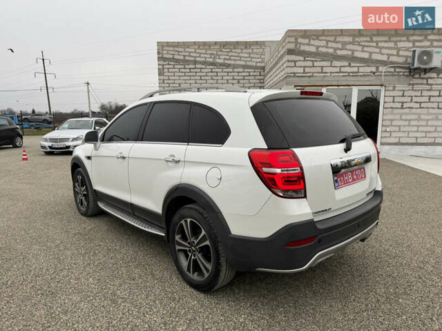 Білий Шевроле Каптіва, об'ємом двигуна 2 л та пробігом 180 тис. км за 13999 $, фото 11 на Automoto.ua