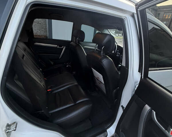 Белый Шевроле Каптива, объемом двигателя 2.23 л и пробегом 76 тыс. км за 17500 $, фото 33 на Automoto.ua