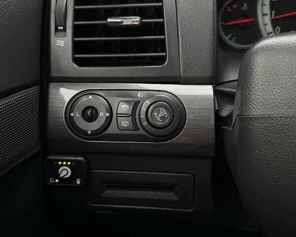 Бежевый Шевроле Каптива, объемом двигателя 2.4 л и пробегом 150 тыс. км за 8700 $, фото 11 на Automoto.ua