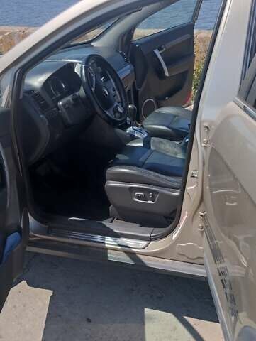 Бежевый Шевроле Каптива, объемом двигателя 2.4 л и пробегом 251 тыс. км за 7600 $, фото 5 на Automoto.ua