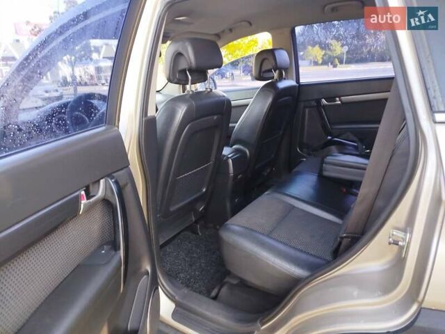 Бежевый Шевроле Каптива, объемом двигателя 2.4 л и пробегом 204 тыс. км за 6900 $, фото 3 на Automoto.ua