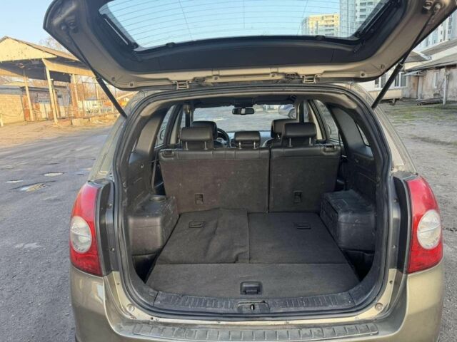 Бежевый Шевроле Каптива, объемом двигателя 2 л и пробегом 252 тыс. км за 4000 $, фото 8 на Automoto.ua