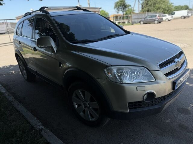 Бежевый Шевроле Каптива, объемом двигателя 2 л и пробегом 308 тыс. км за 4850 $, фото 2 на Automoto.ua