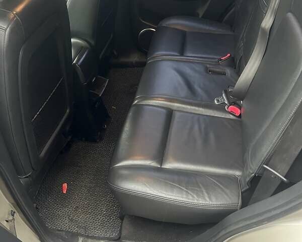 Бежевий Шевроле Каптіва, об'ємом двигуна 3.2 л та пробігом 197 тис. км за 7200 $, фото 15 на Automoto.ua