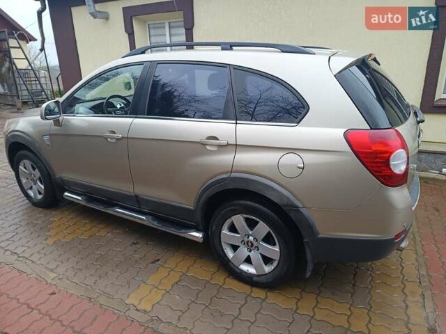 Бежевий Шевроле Каптіва, об'ємом двигуна 1.99 л та пробігом 253 тис. км за 7500 $, фото 20 на Automoto.ua