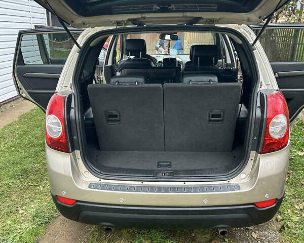 Шевроле Каптива 2007 в Богородчанах на Automoto.ua Бежевый Шевроле Каптива, объемом двигателя 2.41 л и пробегом 247 тыс. км за 7300 $, фото 9 на Automoto.ua