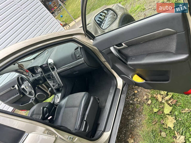 Шевроле Каптива 2007 в Богородчанах на Automoto.ua Бежевый Шевроле Каптива, объемом двигателя 2.41 л и пробегом 247 тыс. км за 7300 $, фото 7 на Automoto.ua