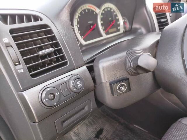 Бежевый Шевроле Каптива, объемом двигателя 2.4 л и пробегом 204 тыс. км за 6900 $, фото 7 на Automoto.ua