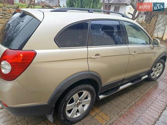 Бежевий Шевроле Каптіва, об'ємом двигуна 1.99 л та пробігом 253 тис. км за 7500 $, фото 13 на Automoto.ua
