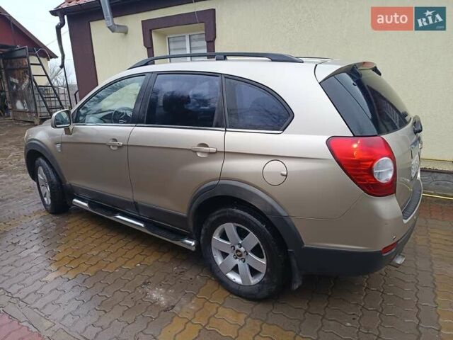 Бежевий Шевроле Каптіва, об'ємом двигуна 1.99 л та пробігом 253 тис. км за 7500 $, фото 4 на Automoto.ua