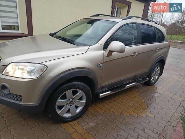 Бежевий Шевроле Каптіва, об'ємом двигуна 1.99 л та пробігом 253 тис. км за 7500 $, фото 5 на Automoto.ua
