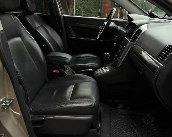 Бежевый Шевроле Каптива, объемом двигателя 2.4 л и пробегом 150 тыс. км за 8700 $, фото 12 на Automoto.ua