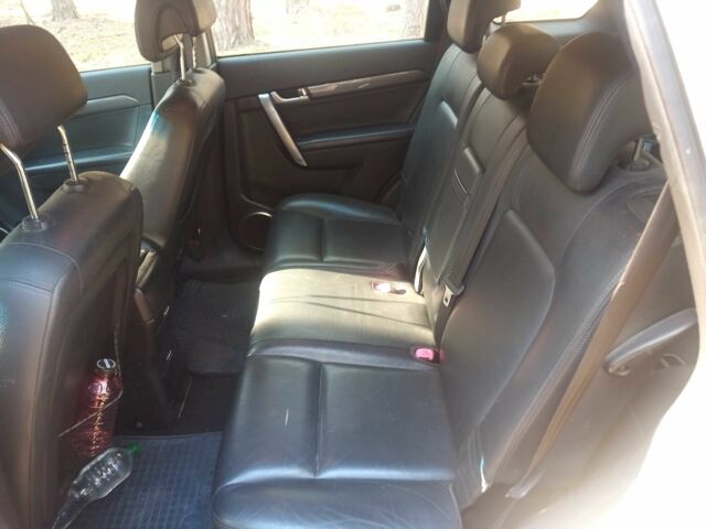 Бежевый Шевроле Каптива, объемом двигателя 2 л и пробегом 330 тыс. км за 3660 $, фото 8 на Automoto.ua