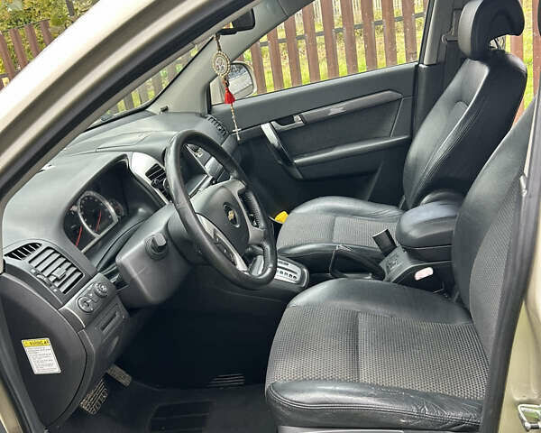 Шевроле Каптива 2007 в Богородчанах на Automoto.ua Бежевый Шевроле Каптива, объемом двигателя 2.41 л и пробегом 247 тыс. км за 7300 $, фото 16 на Automoto.ua