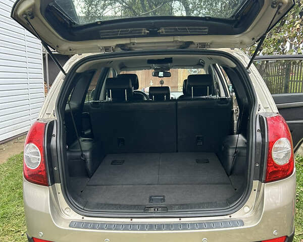 Шевроле Каптива 2007 в Богородчанах на Automoto.ua Бежевый Шевроле Каптива, объемом двигателя 2.41 л и пробегом 247 тыс. км за 7300 $, фото 21 на Automoto.ua